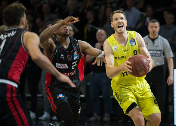 尾浪跟随策 尾浪跟随策